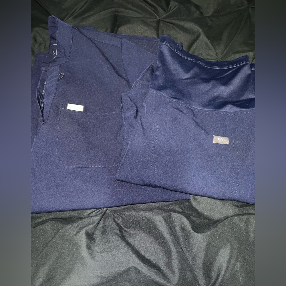 Figs maternity scrub set